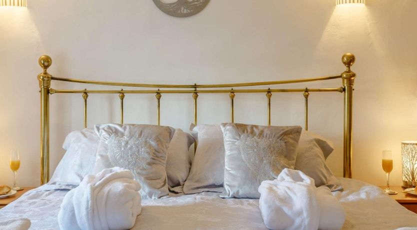 Photo of 4 Bed in Cowling