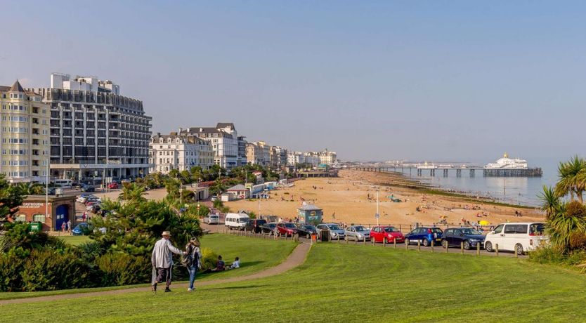 Photo of 2 Bed in Eastbourne