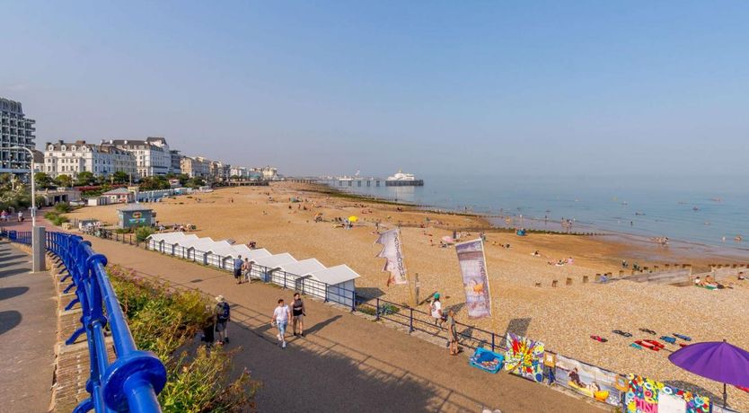 Photo of 2 Bed in Eastbourne