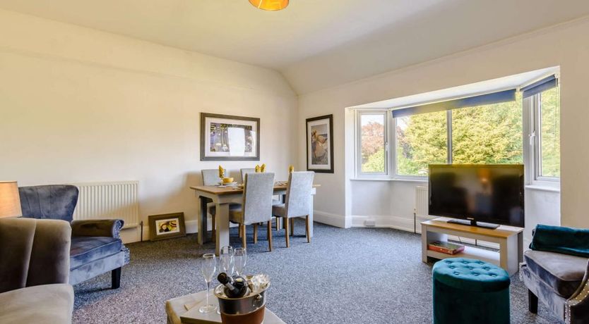 Photo of 2 Bed in Eastbourne