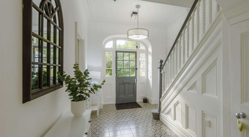 Photo of 7 Bed in Talybont