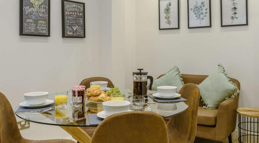 Photo of 7 Bed in Talybont