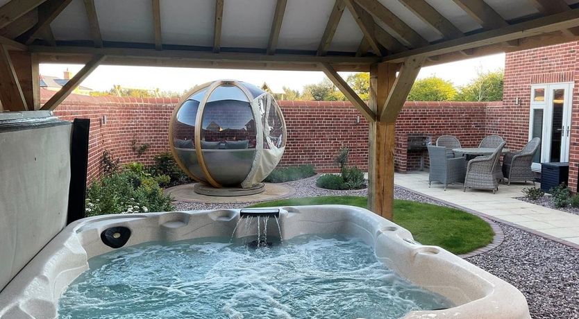 Photo of 4 Bed in Holt