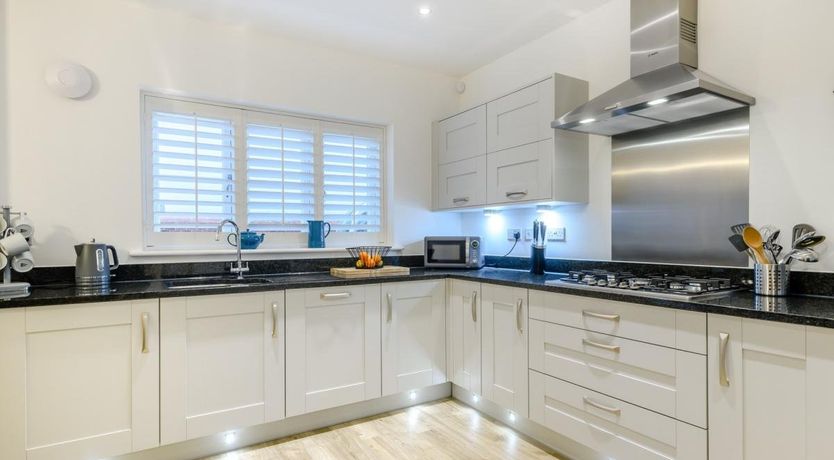 Photo of 4 Bed in Holt