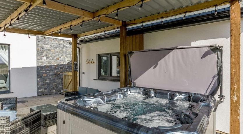 Photo of 4 Bed in Bridgerule