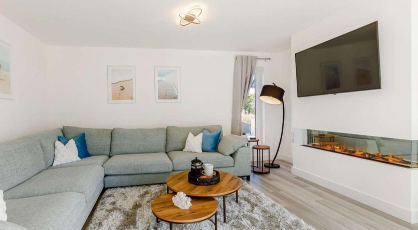 Photo of 4 Bed in Bridgerule