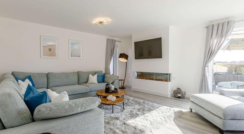 Photo of 4 Bed in Bridgerule