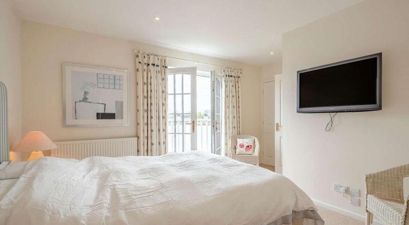 Photo of 4 Bed in South Cerney