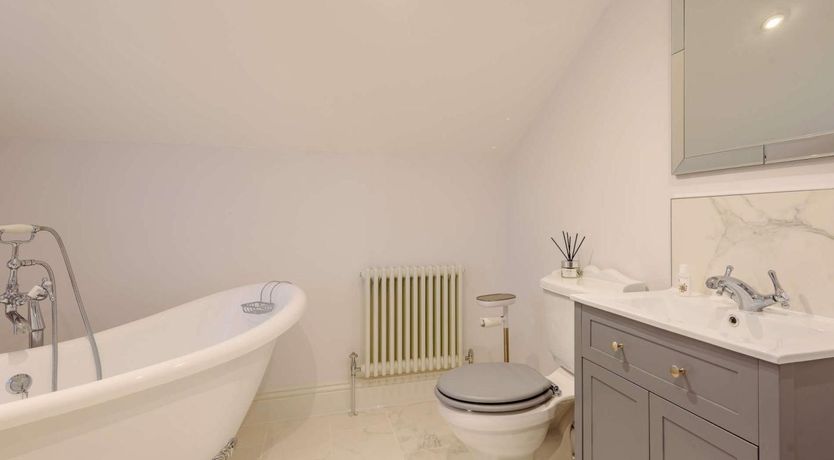 Photo of 5 Bed in Matlock Bath