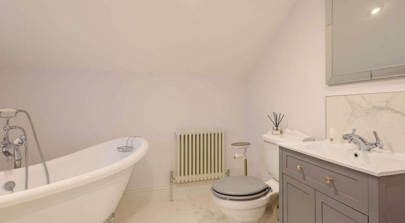 Photo of 5 Bed in Matlock Bath