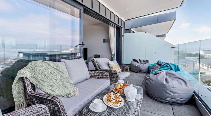 Photo of 5 Bed in Westward Ho