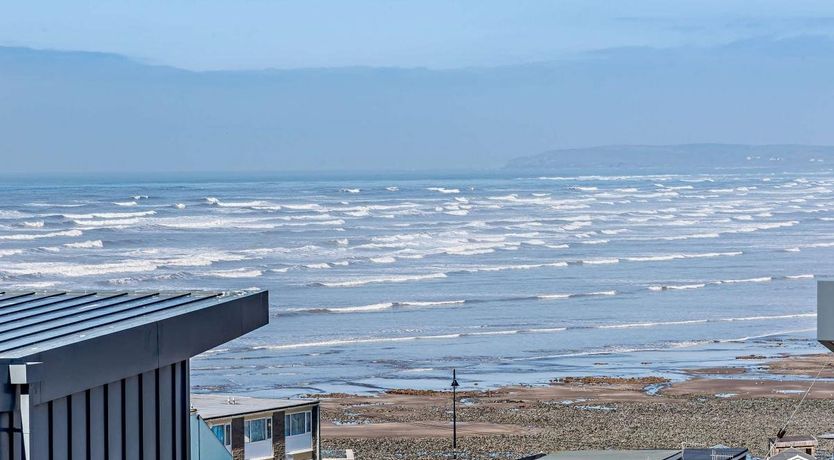 Photo of 5 Bed in Westward Ho