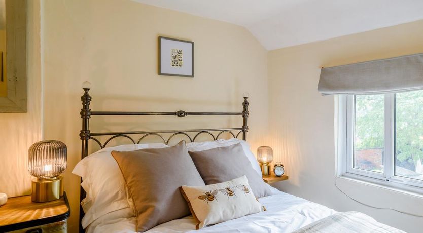 Photo of 2 Bed in Sandford