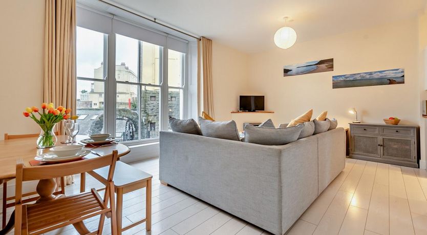 Photo of 1 Bed in Tenby