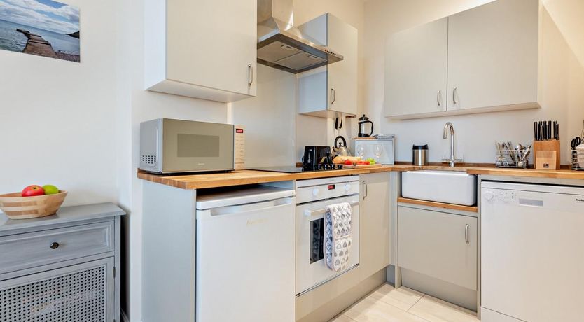 Photo of 1 Bed in Tenby