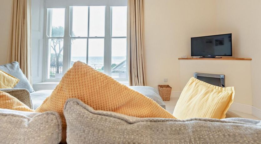 Photo of 1 Bed in Tenby