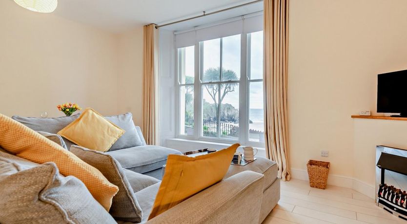 Photo of 1 Bed in Tenby