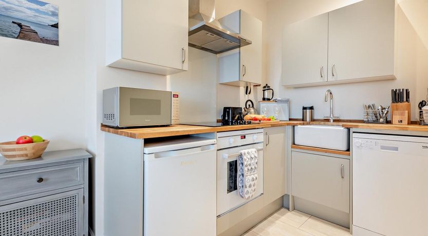 Photo of 1 Bed in Tenby