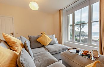 1 Bed in Tenby Apartment
