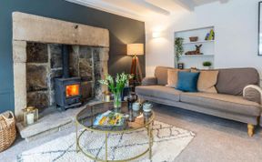Photo of in Great Longstone (82845)