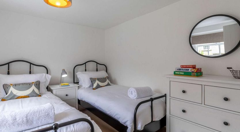 Photo of 3 Bed in Great Longstone