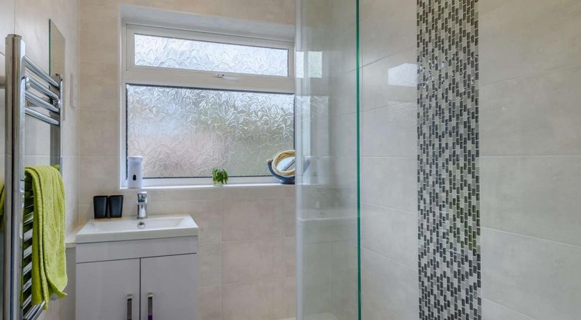 Photo of 3 Bed in Beeston Regis