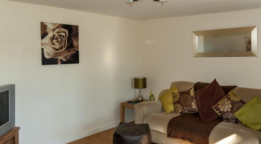 Photo of 2 Bed in Crynant