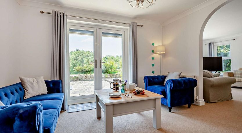 Photo of 5 Bed in Bude