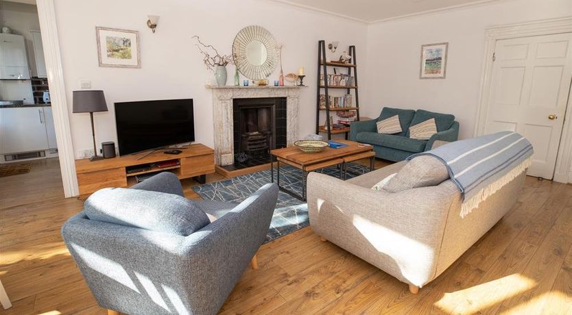 Photo of 3 Bed in Tenby