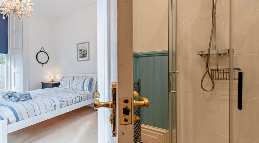 Photo of 3 Bed in Tenby