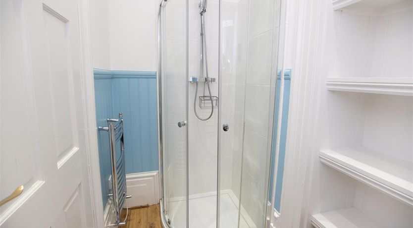 Photo of 3 Bed in Tenby