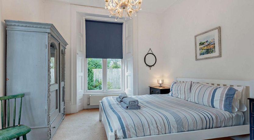 Photo of 3 Bed in Tenby