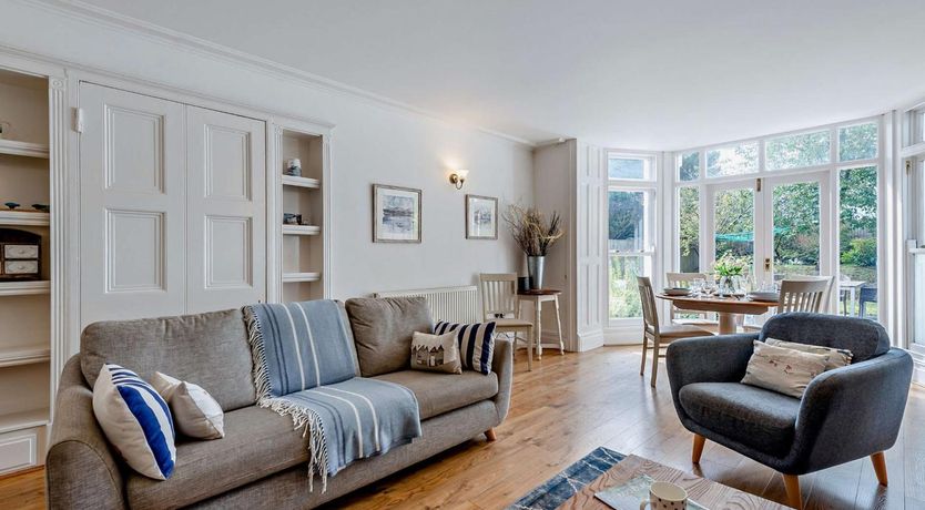 Photo of 3 Bed in Tenby