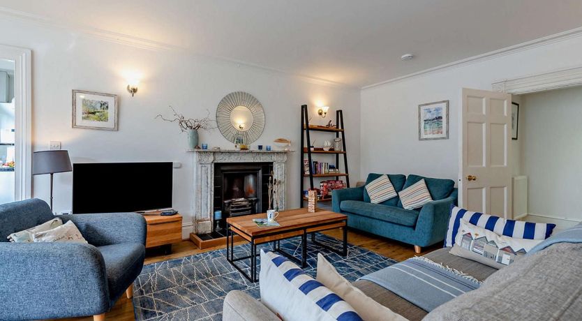 Photo of 3 Bed in Tenby