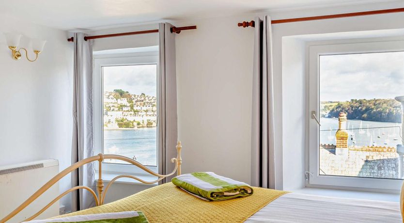 Photo of 3 Bed in Polruan