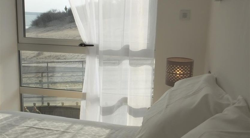 Photo of 2 Bed in Tenby