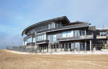 2 Bed in Tenby Apartment