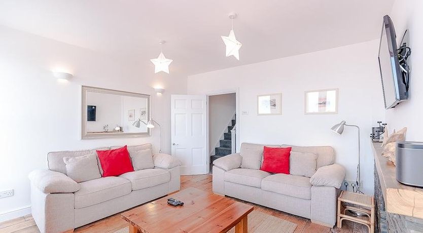 Photo of 4 Bed in Aberdovey