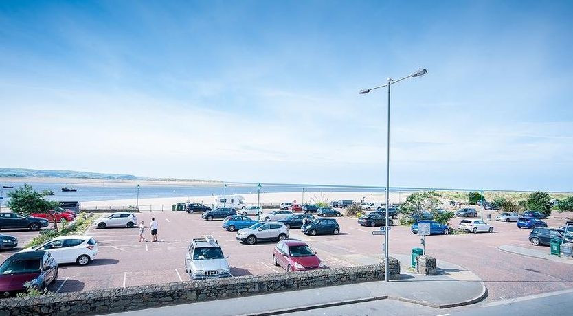 Photo of 4 Bed in Aberdovey