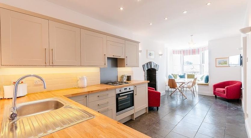 Photo of 4 Bed in Aberdovey