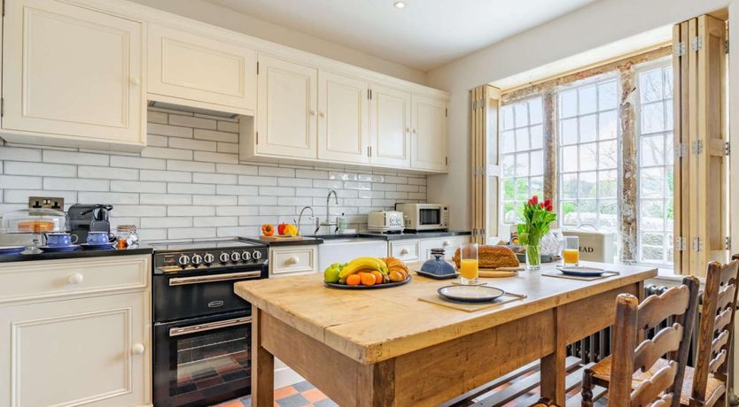 Photo of 3 Bed in Whitby