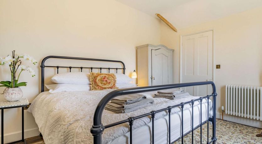 Photo of 3 Bed in Whitby