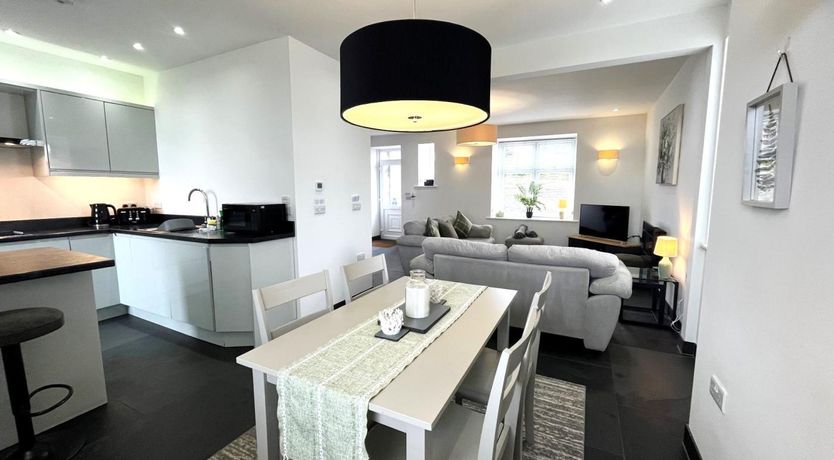 Photo of 2 Bed in Dyffryn Ardudwy
