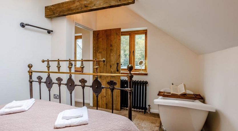 Photo of 1 Bed in Glastonbury