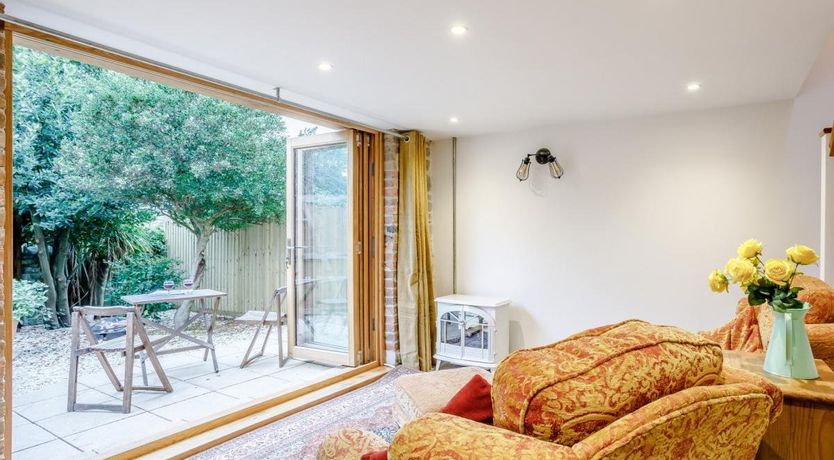 Photo of 1 Bed in Glastonbury