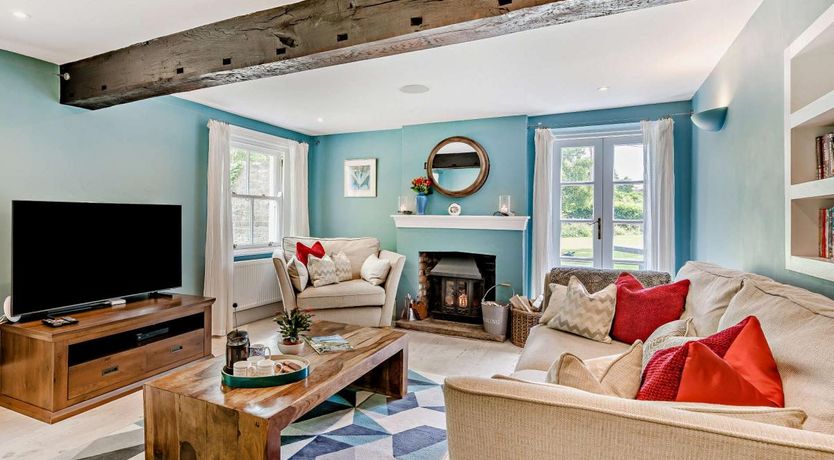 Photo of 5 Bed in Winfrith Newburgh