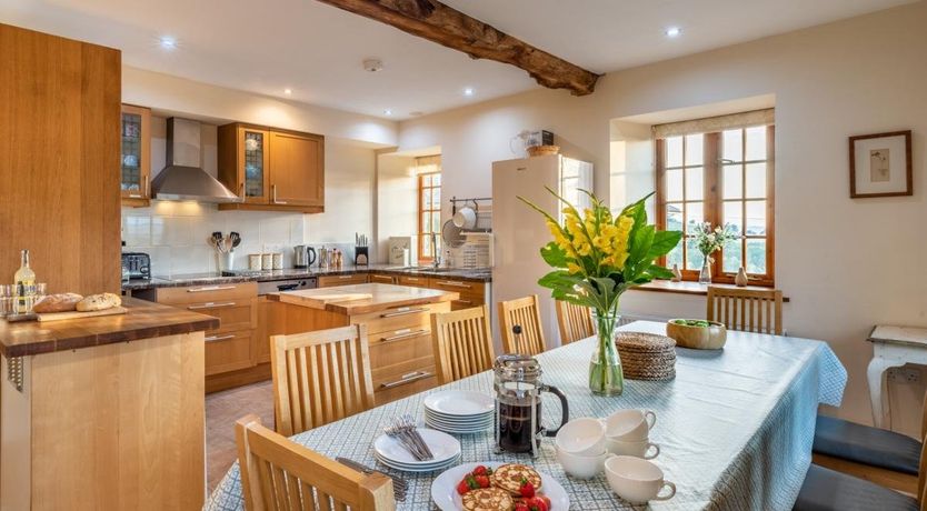 Photo of 8 Bed in Llanigon