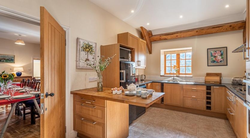 Photo of 8 Bed in Llanigon