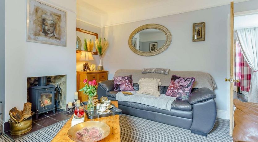 Photo of 3 Bed in Wroxall