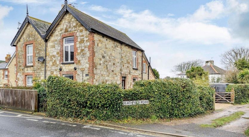 Photo of 3 Bed in Wroxall